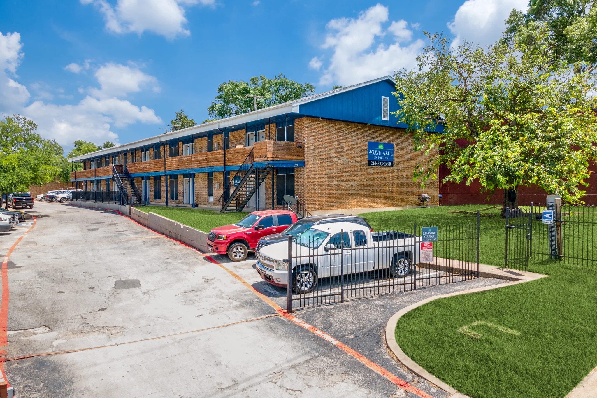The leasing office seen from the street outside the entry.